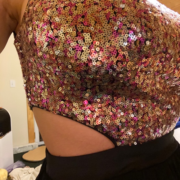 The PERFECT New Years dress - Picture 3 of 3